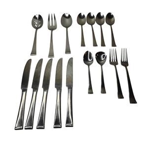 REED & BARTON R&B EVERYDAY STAINLESS STEEL GATEHOUSE REPLACEMENT FLATWARE 16 PC